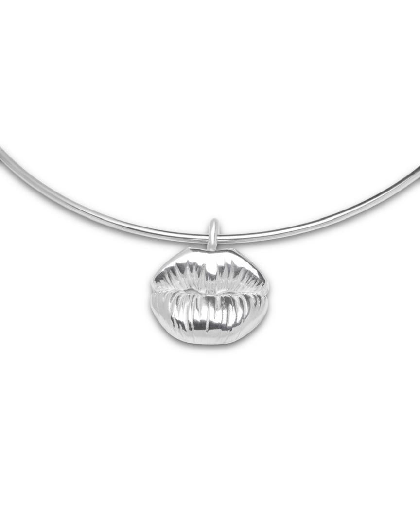 Kiss Choker