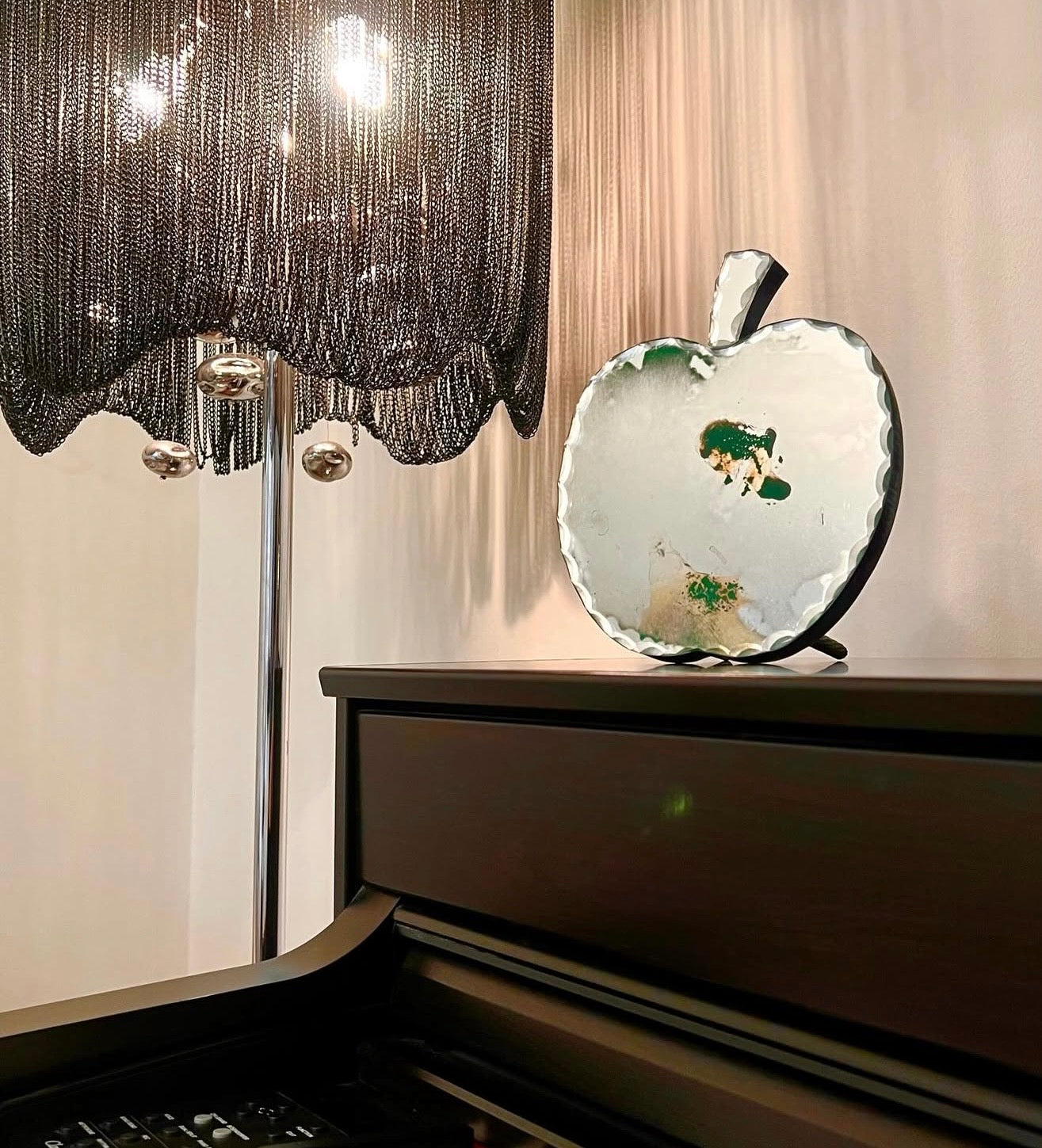 Apple Mirror