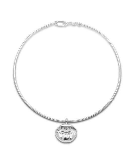 Kiss Choker